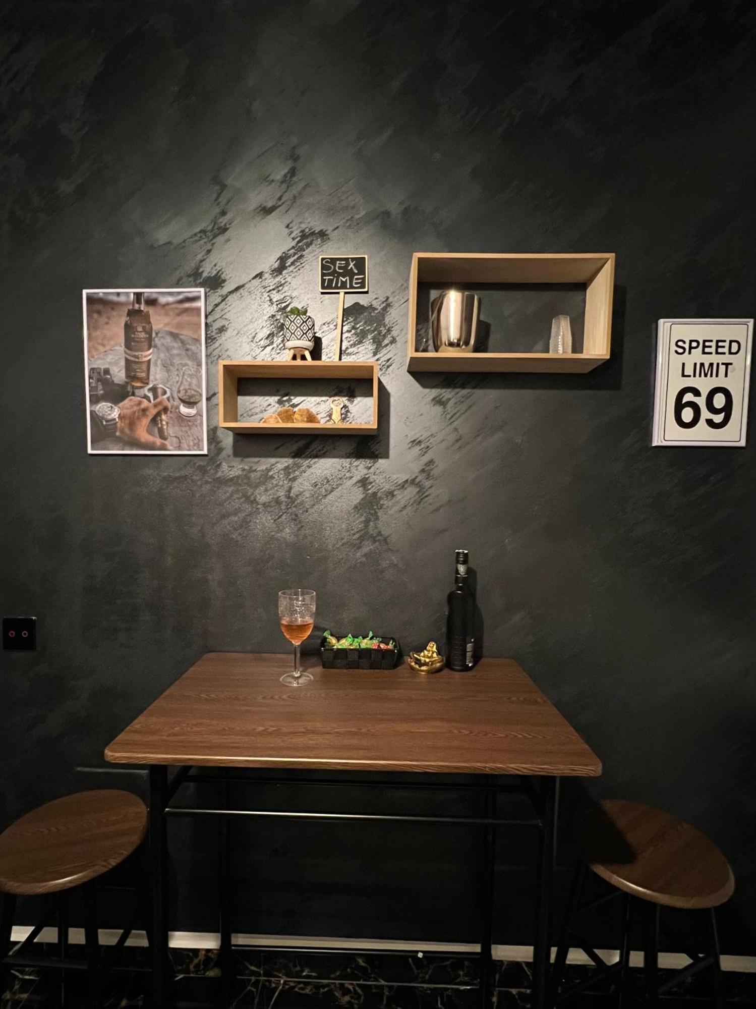 Adult Only Fantasy Room Bucharest Exterior photo