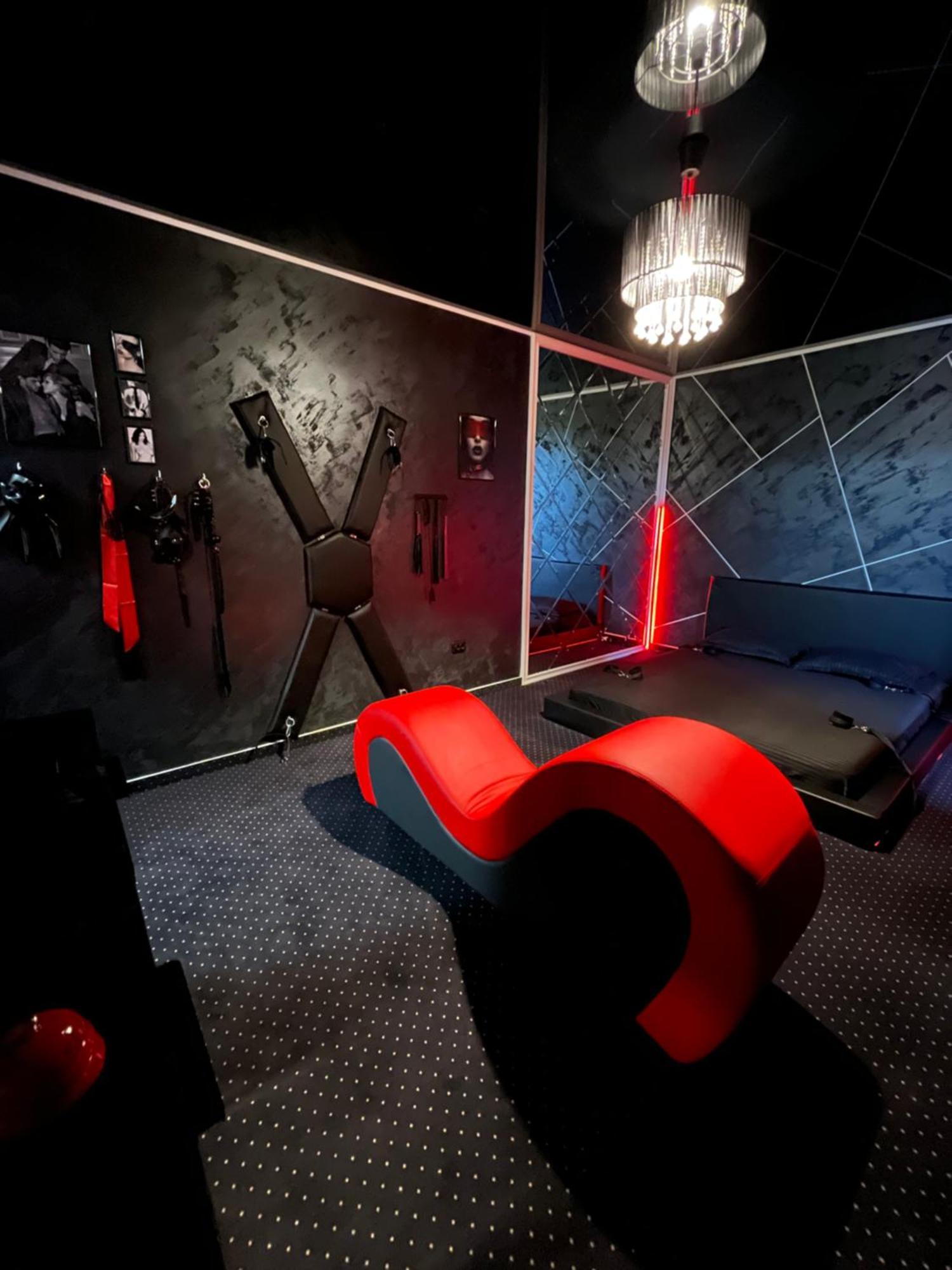 Adult Only Fantasy Room Bucharest Exterior photo