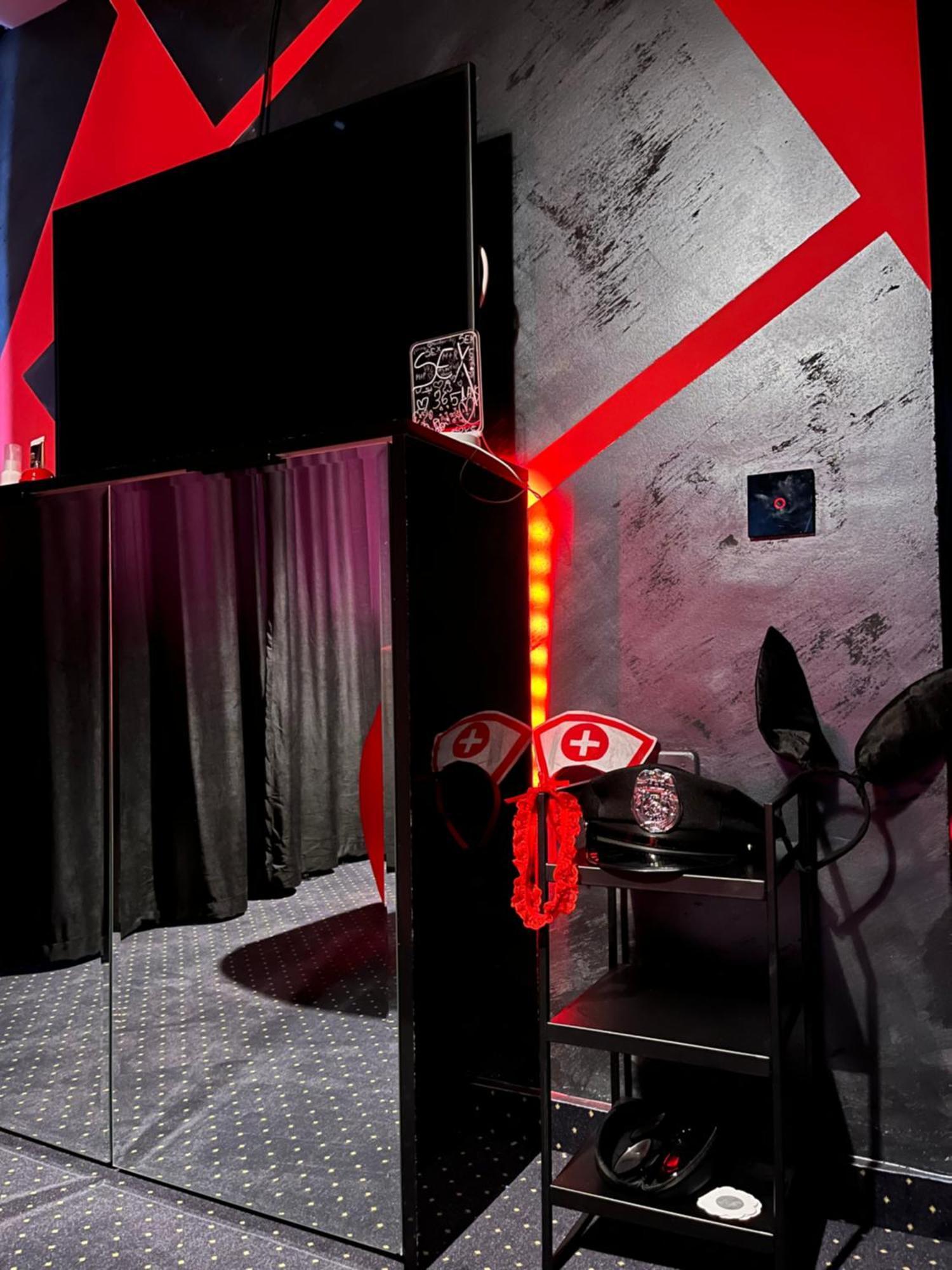 Adult Only Fantasy Room Bucharest Exterior photo